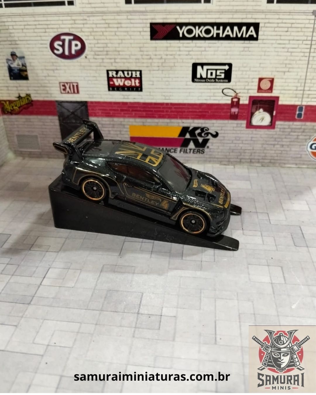 HOTWHEELS - 2018 BENTLEY CONTINENTAL GT3 PRETO (LOOSE)