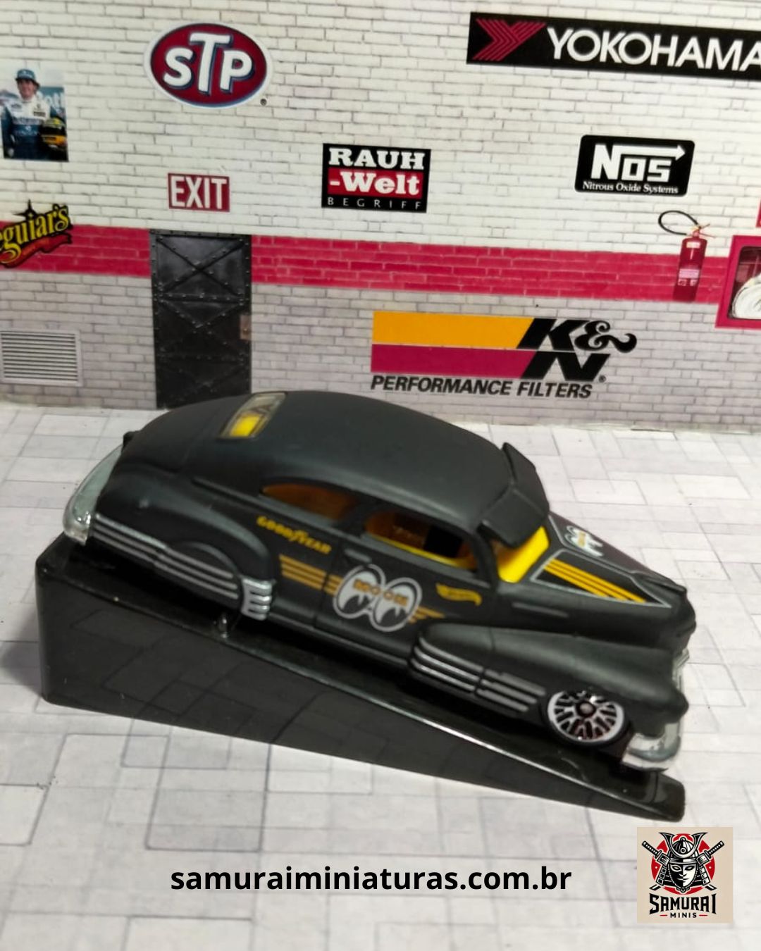 HOTWHEELS - 47 CHEVY FLEETLINE (LOOSE)