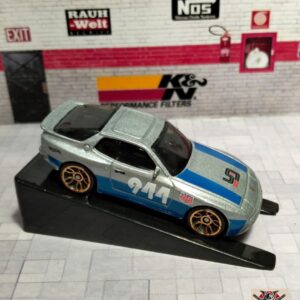 HOTWHEELS - 89 PORSCHE 944 TURBO (LOOSE)