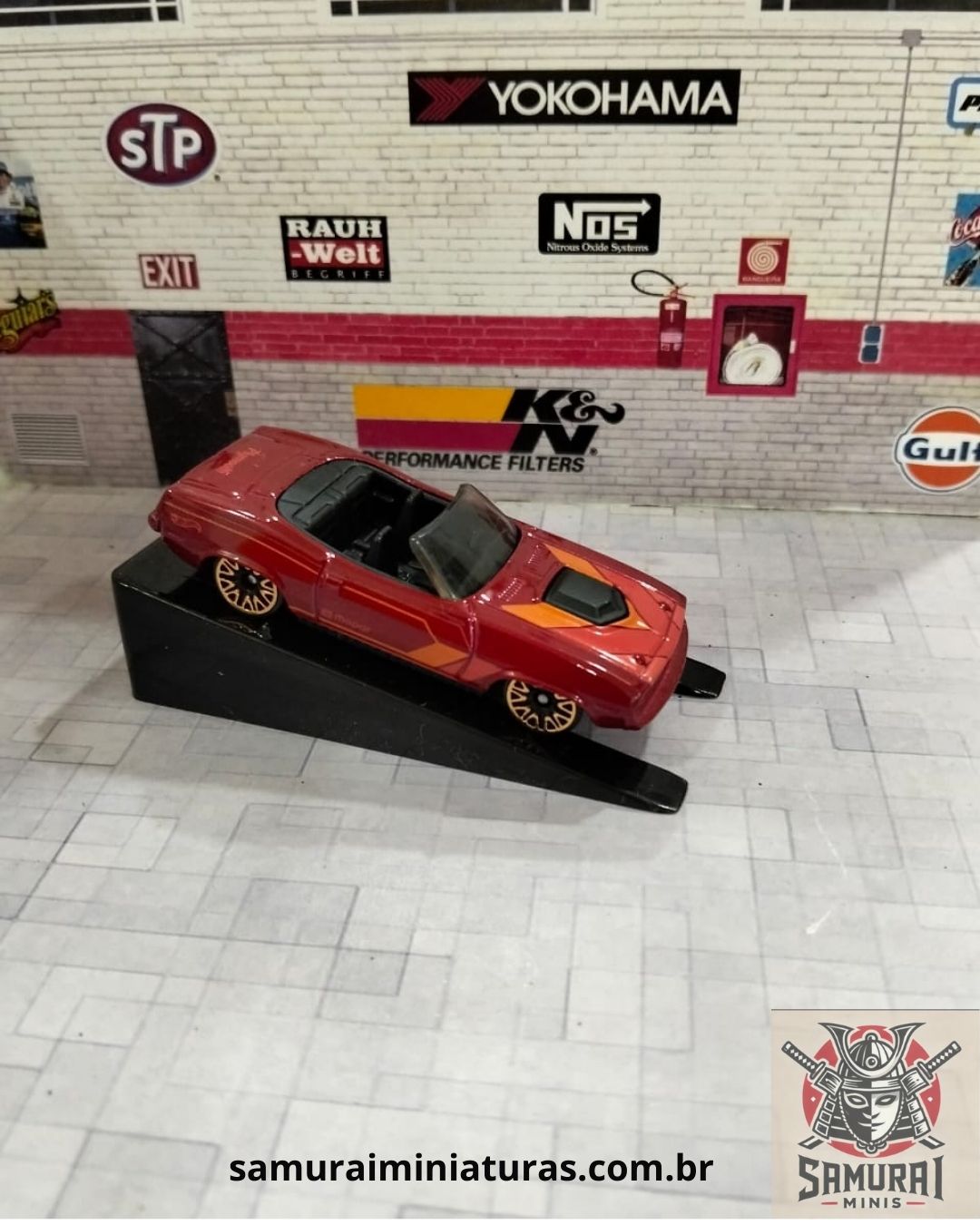 HOTWHEELS - 70 PLYMOUTH BARRACUDA VINHO (LOOSE)