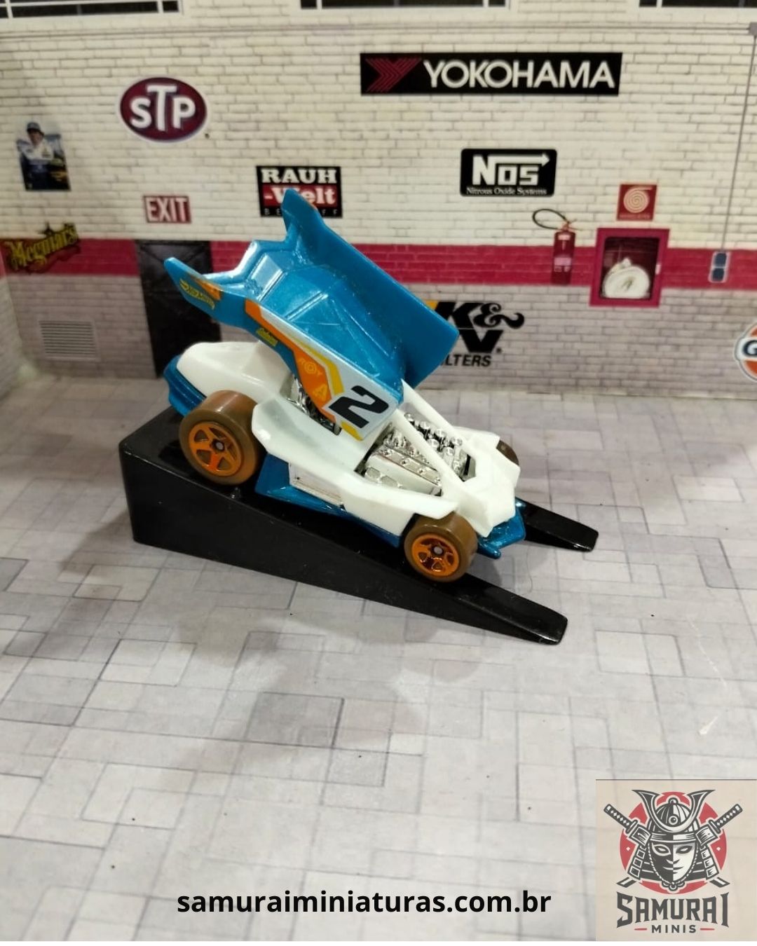 HOTWHEELS - DIRTY OUTLAW (LOOSE)