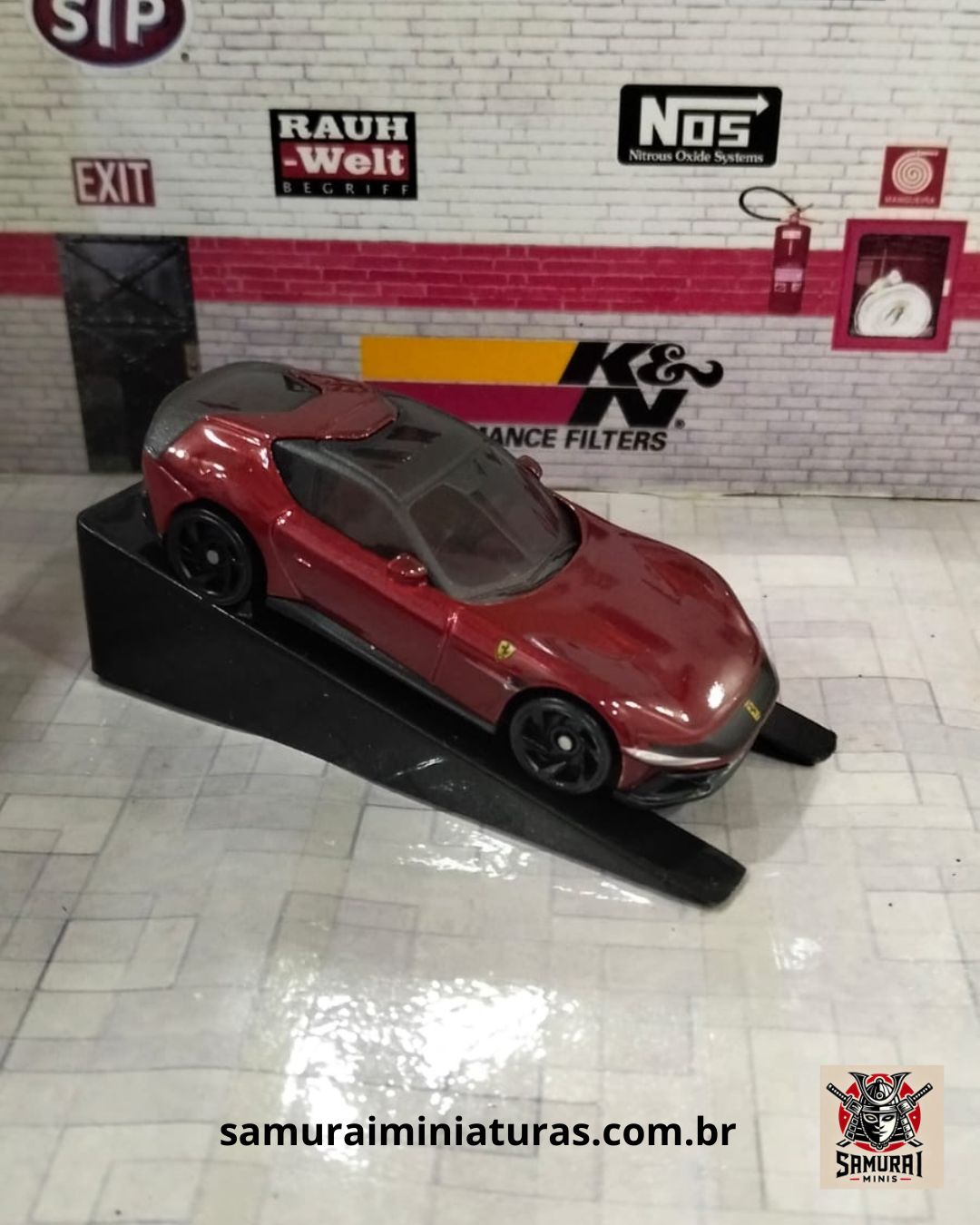 HOTWHEELS - 12 CILINDRI - (LOOSE)